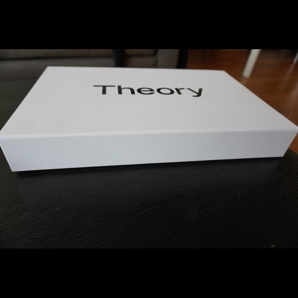 Theory Gift Box
